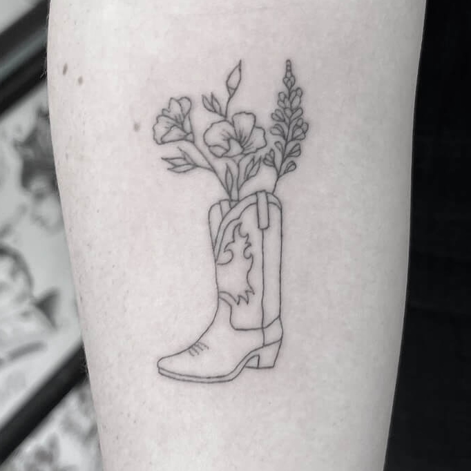 Fine line tattoo by Stephen Carballo, cr