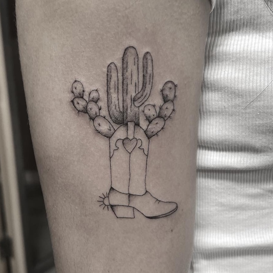 Fine line tattoo by Stephen Carballo, stephen carballo portfolio import